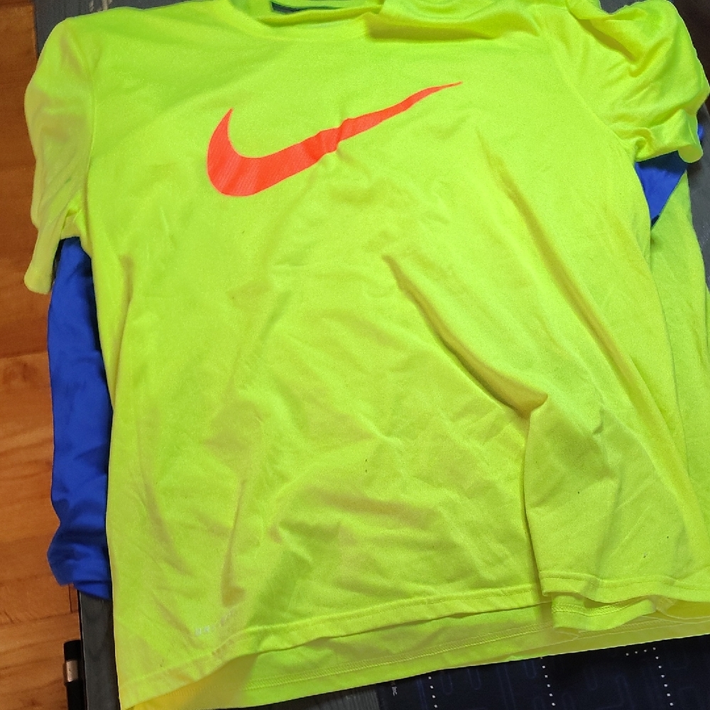 Great Deal  3 Nike Mens  T-shirt Xl For $40